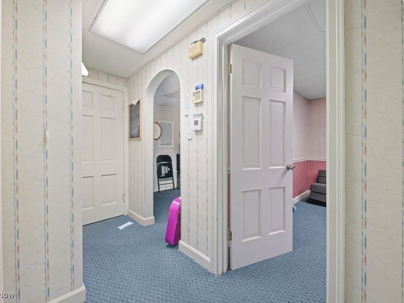 1077 W State Street, Alliance, OH 44601 Photo 8