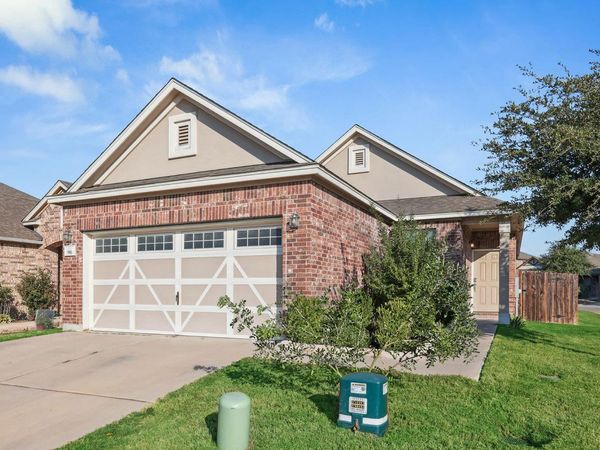 2950 E Old Settlers BLVD, Unit 96, Round Rock, TX 78665