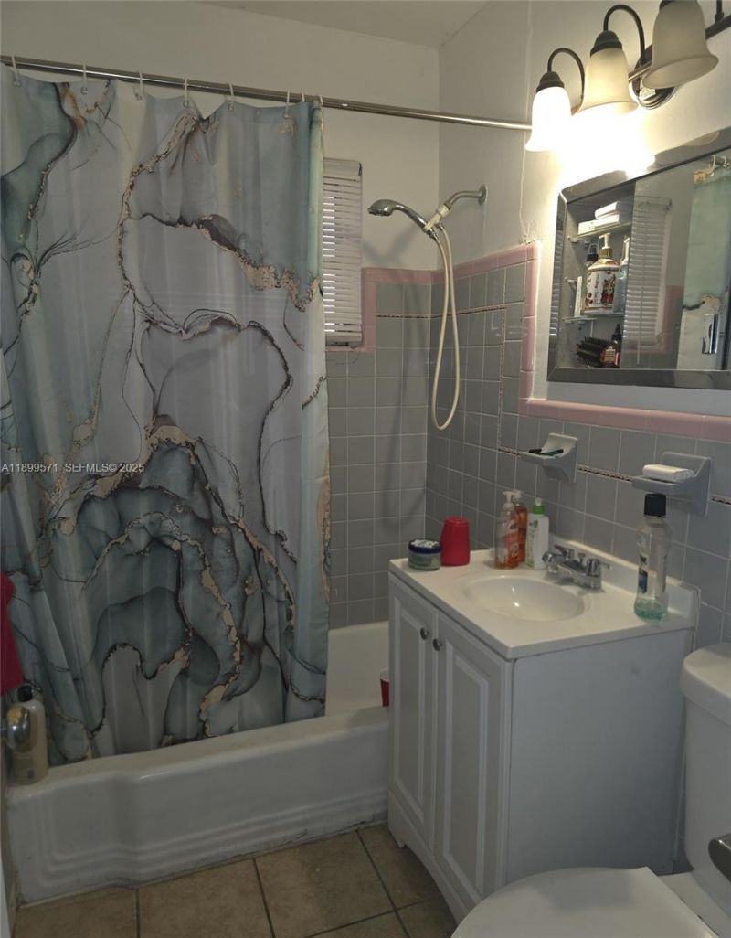 250 NW 63rd Ct, Miami, FL 33126 Photo