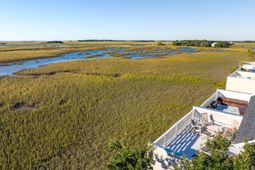 2133 Tides End Road photo 4