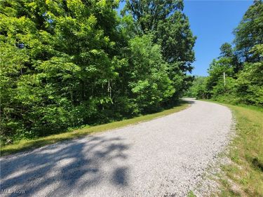 6066 Chervil Drive, West Salem, OH 44287