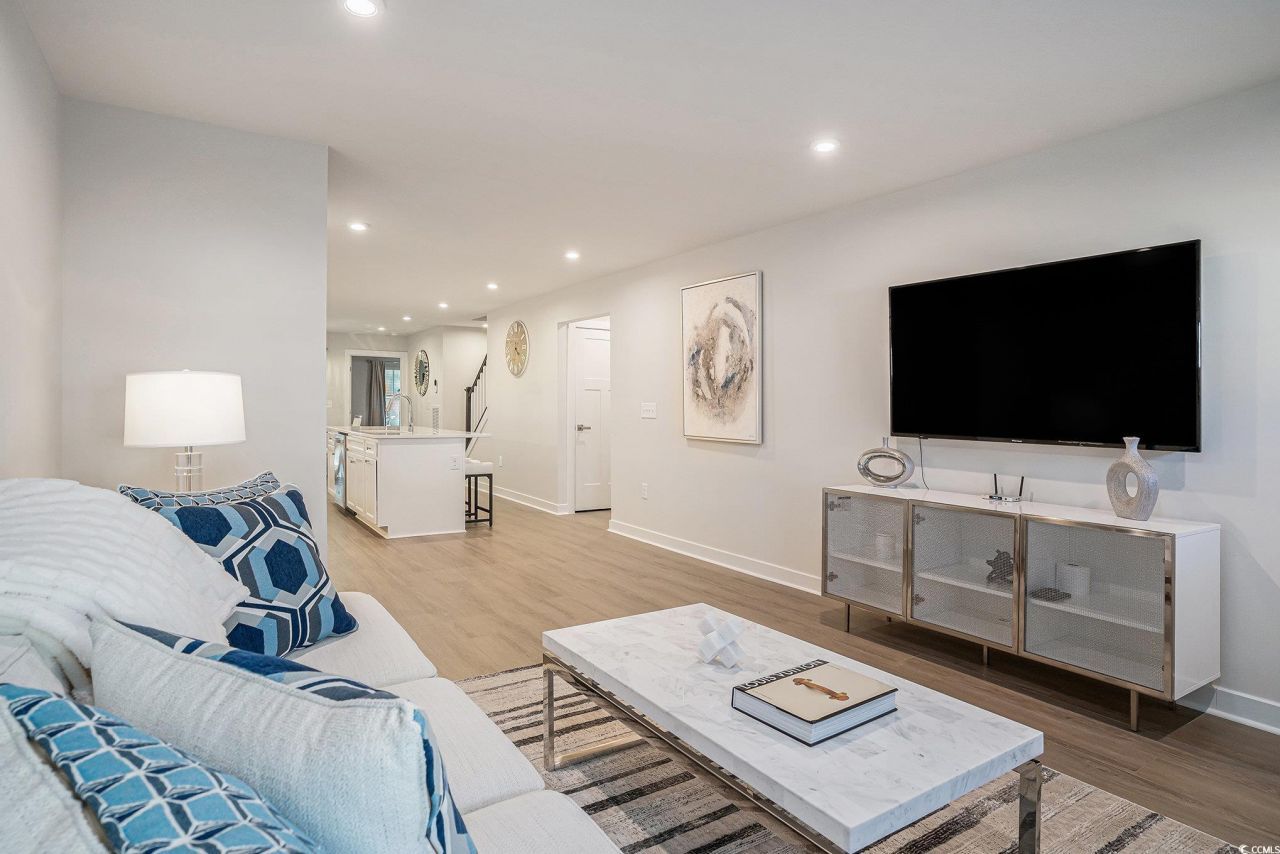 2377 Elowen Ln. Photo 5