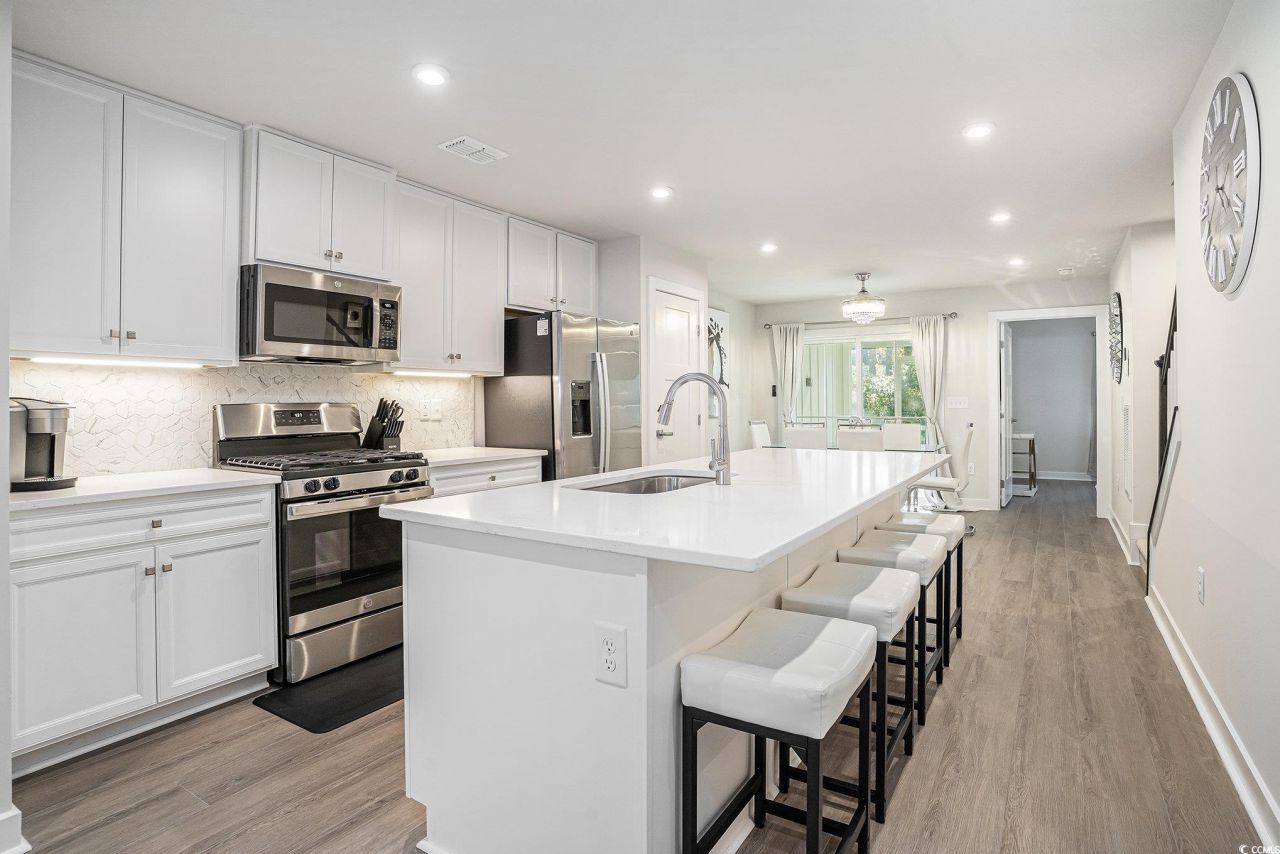 2377 Elowen Ln. Photo 7