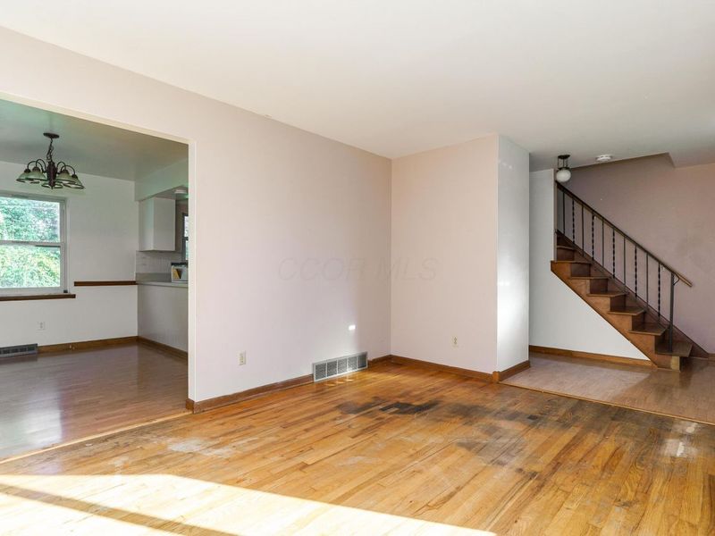 1084 Northfield Place S, Reynoldsburg, OH 43068 Photo 6