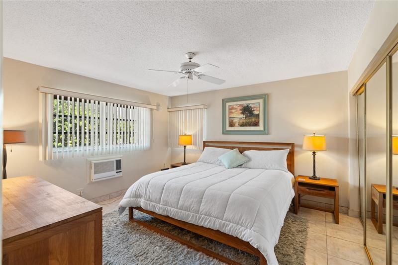 161 NE 10th Avenue, Unit 3B, Hallandale Beach, FL 33009 Photo