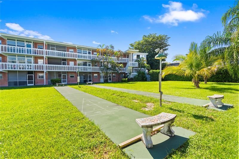 161 NE 10th Avenue, Unit 3B, Hallandale Beach, FL 33009 Photo