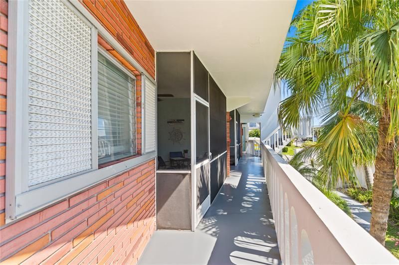 161 NE 10th Avenue, Unit 3B, Hallandale Beach, FL 33009 Photo