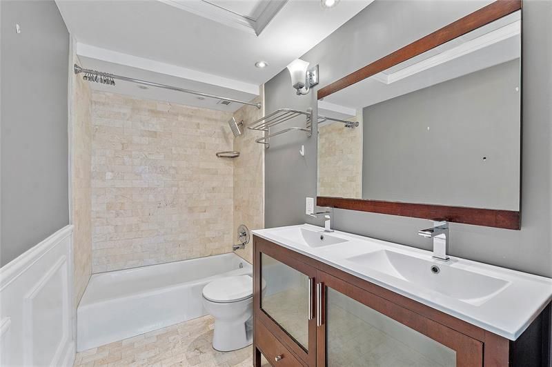 133 N Pompano Beach Boulevard, Unit PH-6, Pompano Beach, FL 33062 Photo