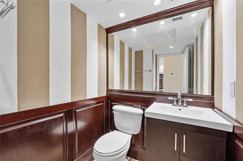 133 N Pompano Beach Boulevard, Unit PH-6, Pompano Beach, FL 33062 Photo