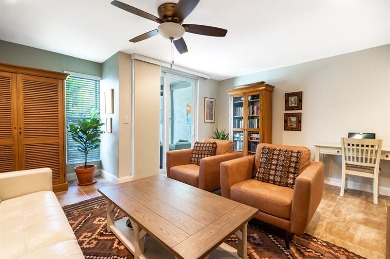 658 Kensington Place, Unit 11B, Wilton Manors, FL 33305 Photo