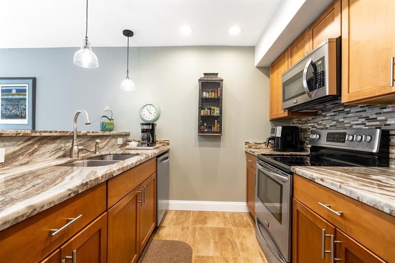 658 Kensington Place, Unit 11B, Wilton Manors, FL 33305 Photo