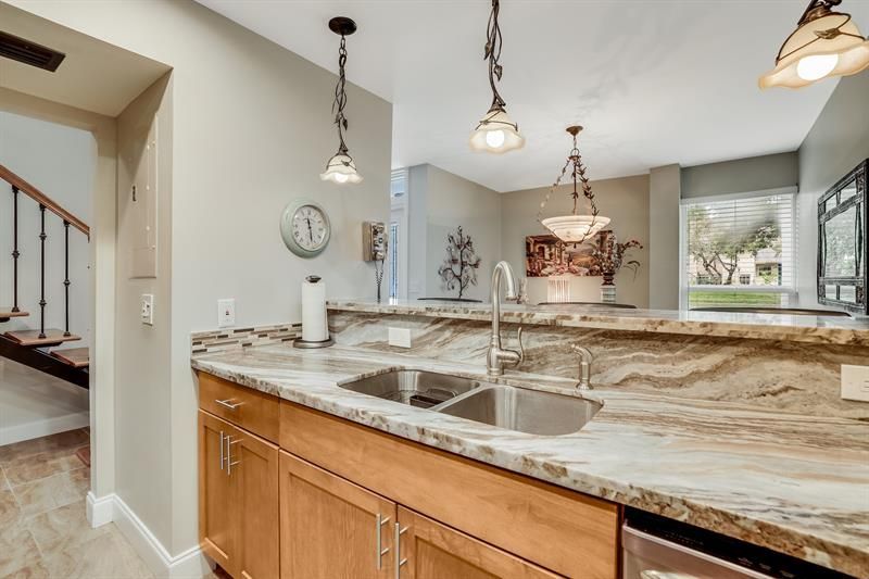 658 Kensington Place, Unit 11B, Wilton Manors, FL 33305 Photo