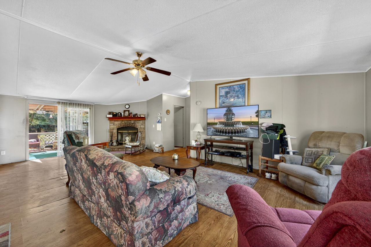 1165 Thomas Walters Road Photo 6