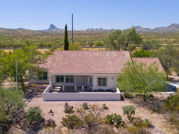 2825 W PINTO Place, Wickenburg, AZ 85390