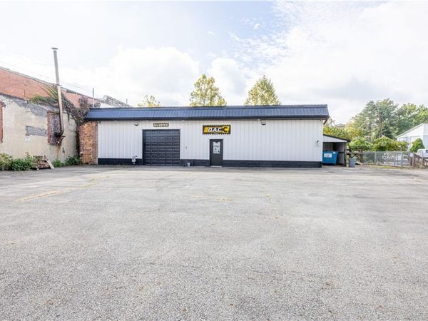 64 Fayette St, Uniontown, PA 15431