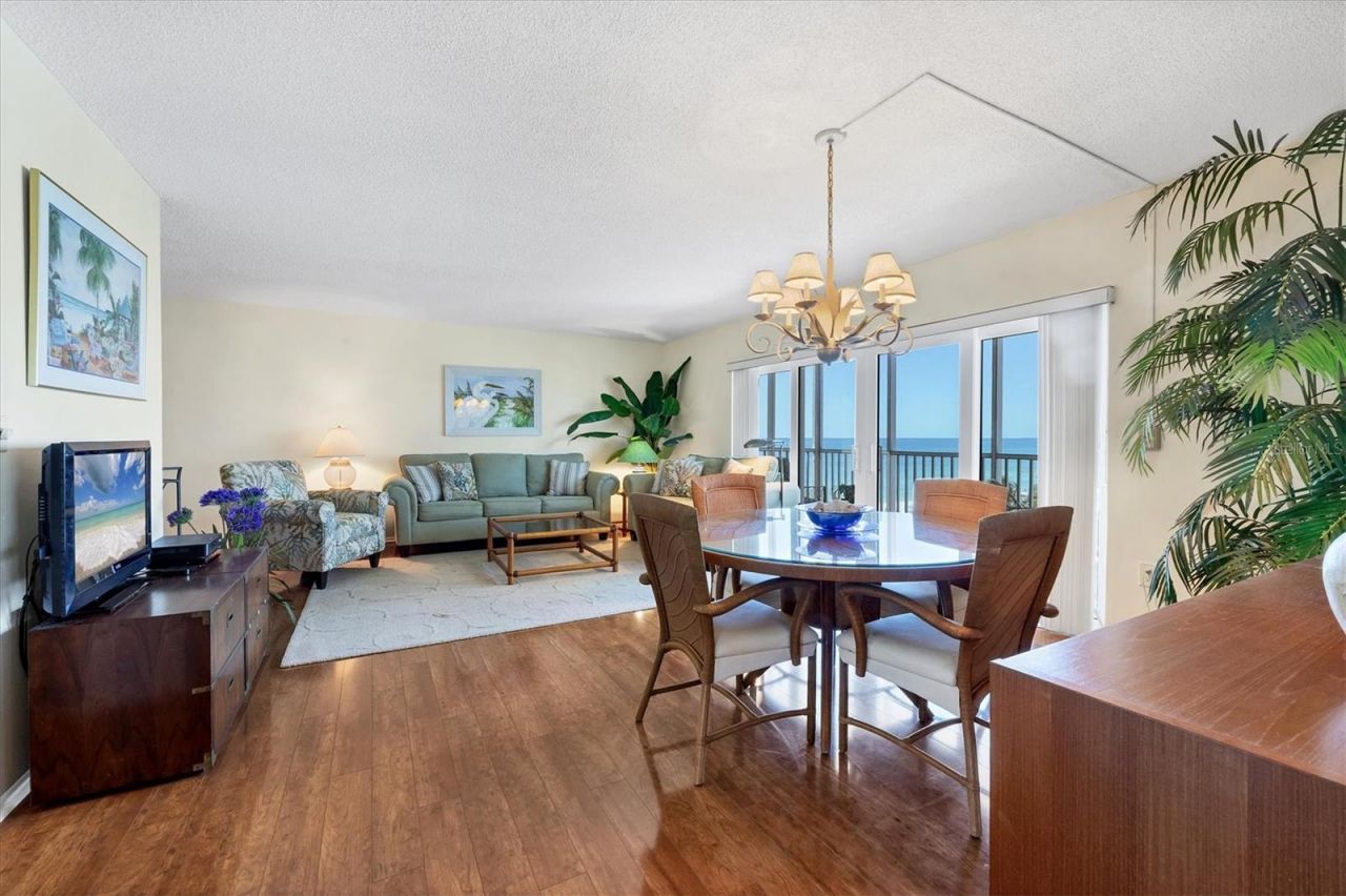 800 Benjamin Franklin Drive, Unit 607, Sarasota, FL 34236 Photo