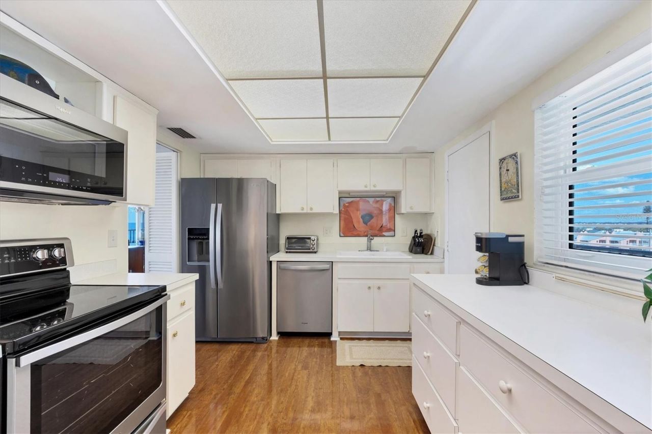 800 Benjamin Franklin Drive, Unit 607, Sarasota, FL 34236 Photo