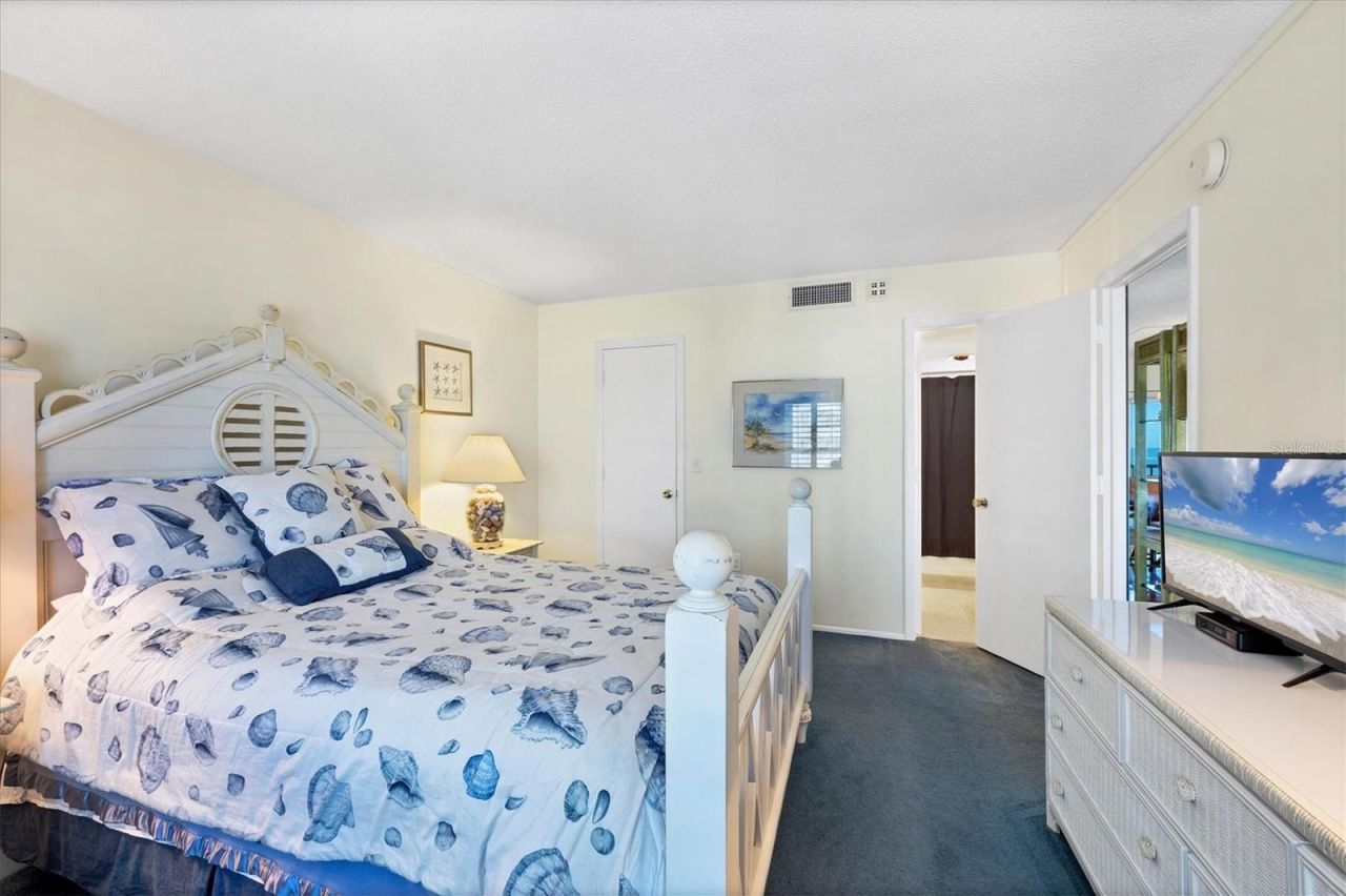 800 Benjamin Franklin Drive, Unit 607, Sarasota, FL 34236 Photo