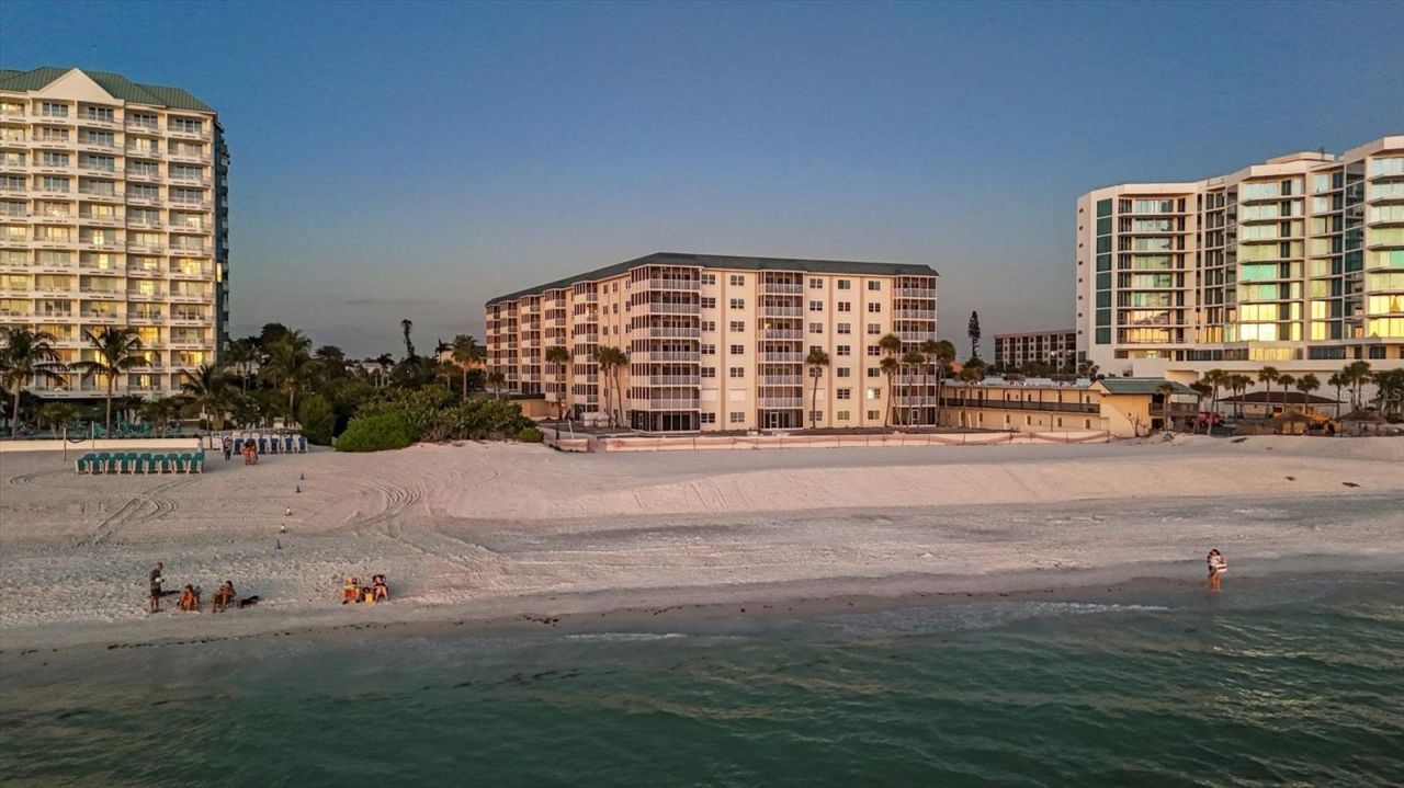 800 Benjamin Franklin Drive, Unit 607, Sarasota, FL 34236 Photo