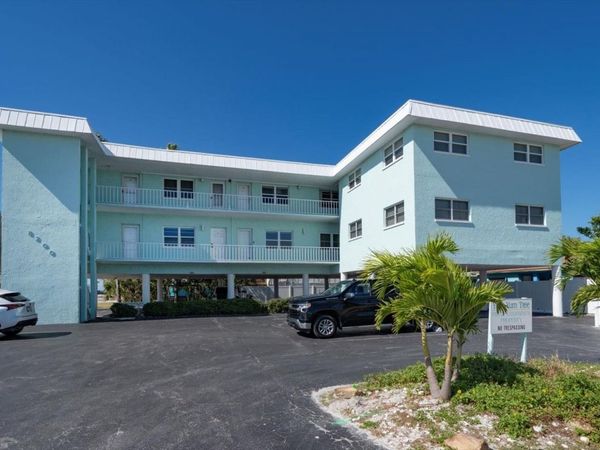 8200 BAYSHORE DRIVE, Unit 9, TREASURE ISLAND, FL 33706