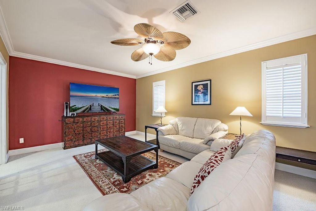 5070 Palmetto Woods Dr, Naples, FL 34119 Photo