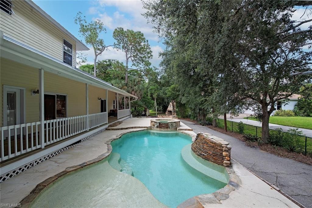 5070 Palmetto Woods Dr, Naples, FL 34119 Photo