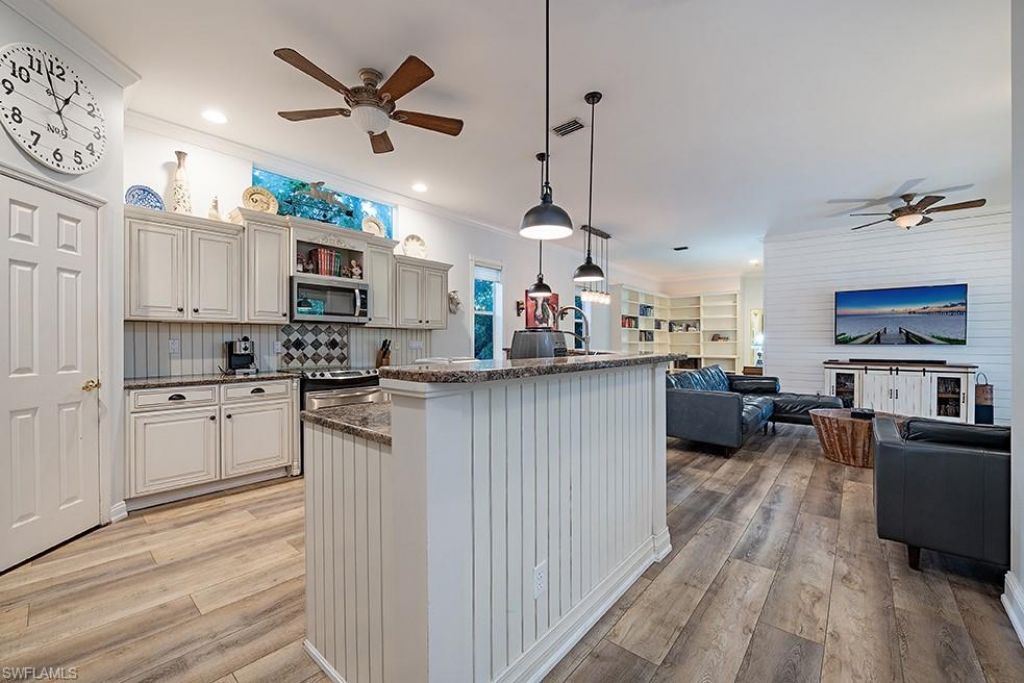5070 Palmetto Woods Dr, Naples, FL 34119 Photo