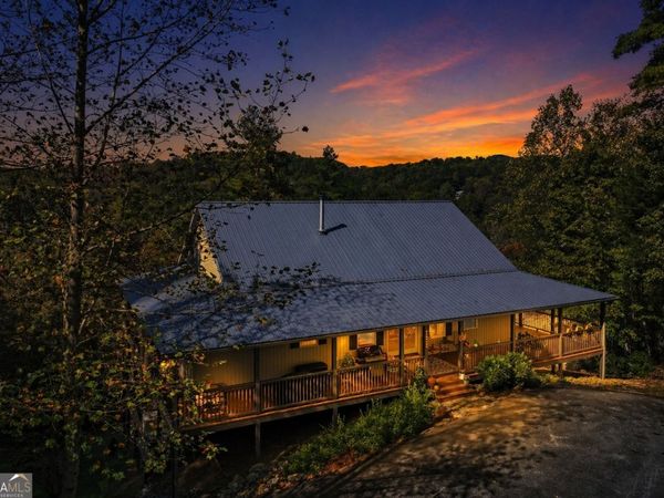 136 Ross Road, Mineral Bluff, GA 30559