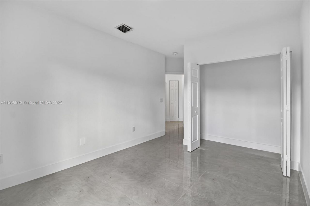 11244 NW 58th Ter, Doral, FL 33178 Photo