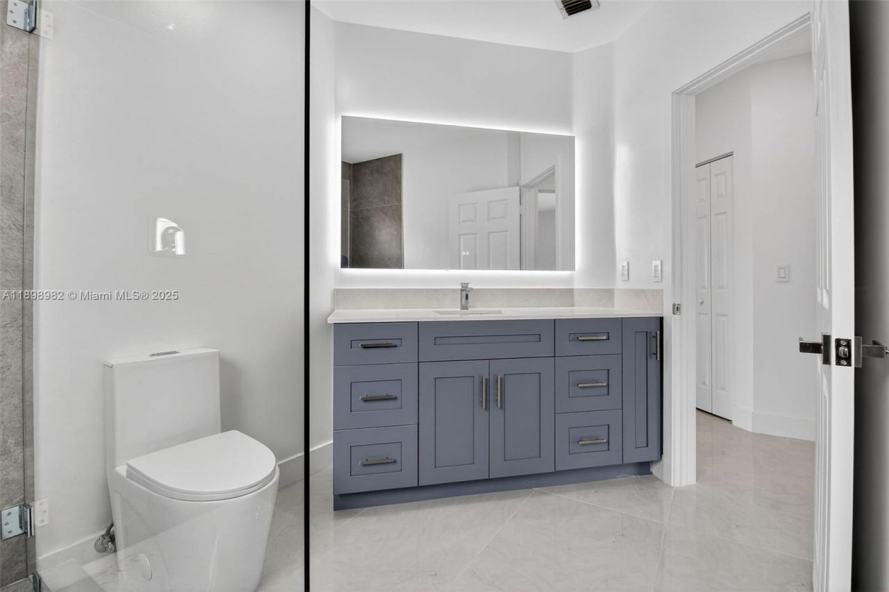 11244 NW 58th Ter, Doral, FL 33178 Photo