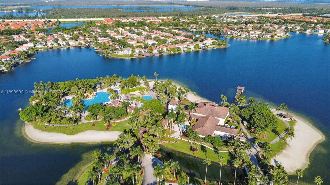 11244 NW 58th Ter, Doral, FL 33178 Photo