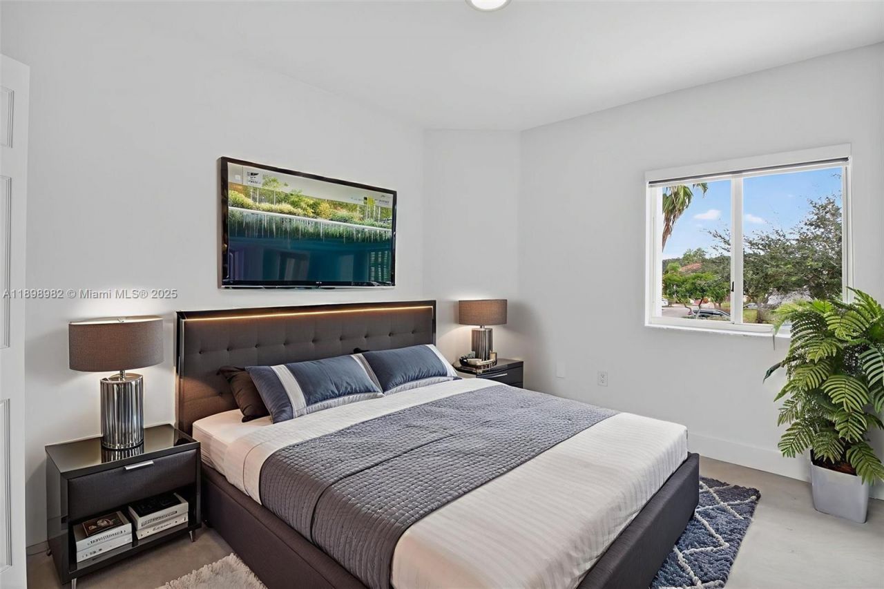 11244 NW 58th Ter, Doral, FL 33178 Photo