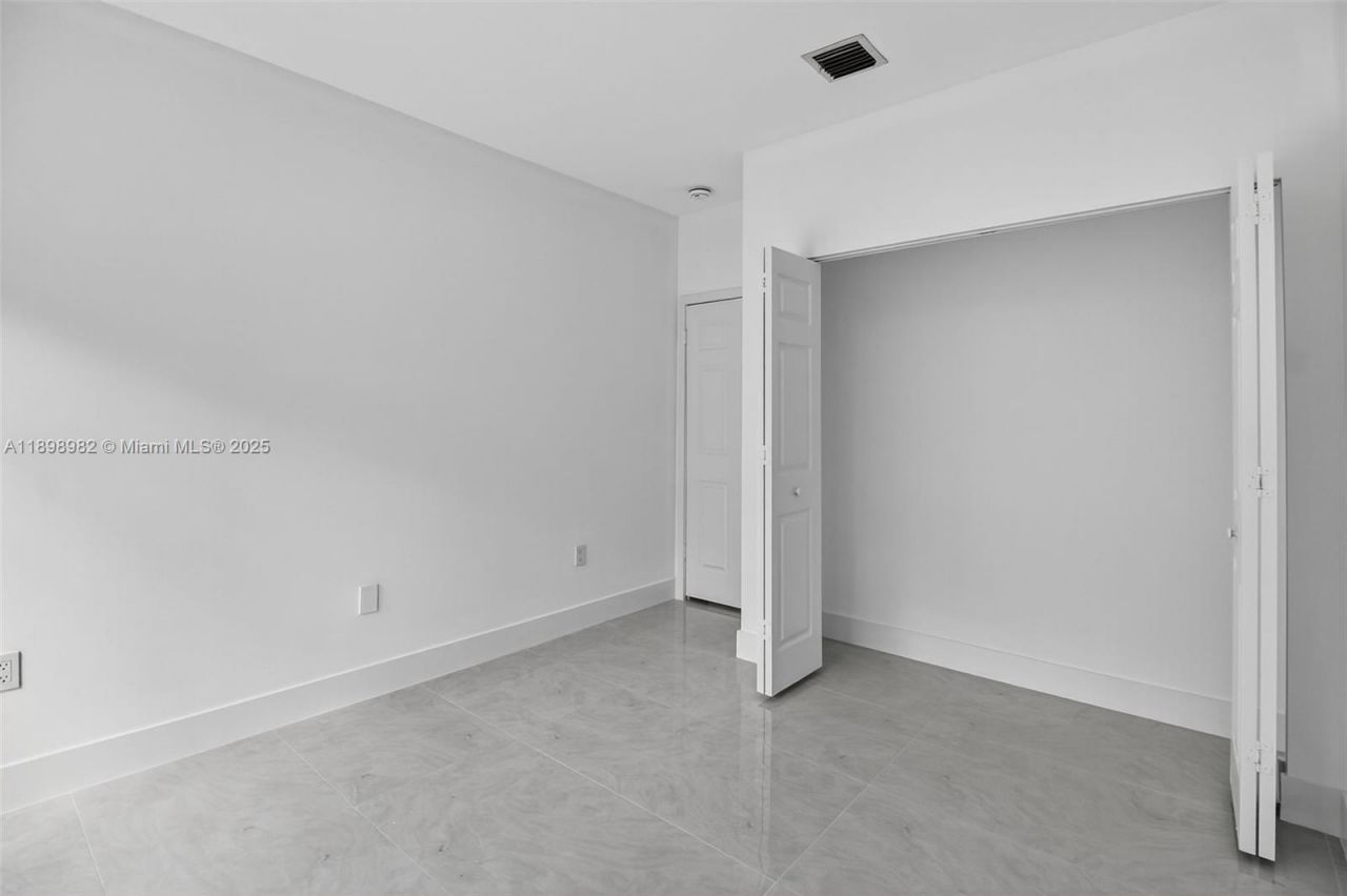 11244 NW 58th Ter, Doral, FL 33178 Photo