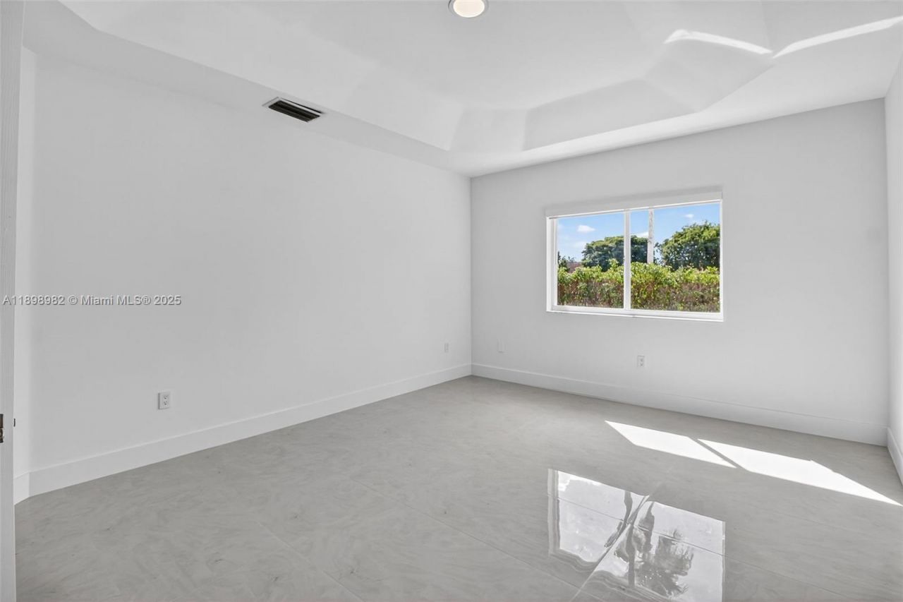 11244 NW 58th Ter, Doral, FL 33178 Photo