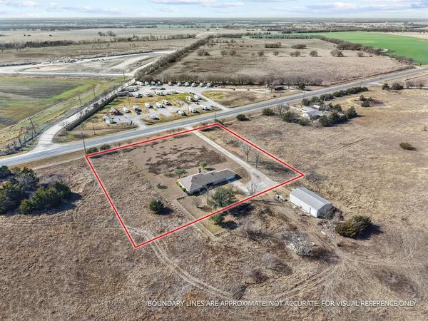 10492 US Highway 69, Trenton, TX 75490