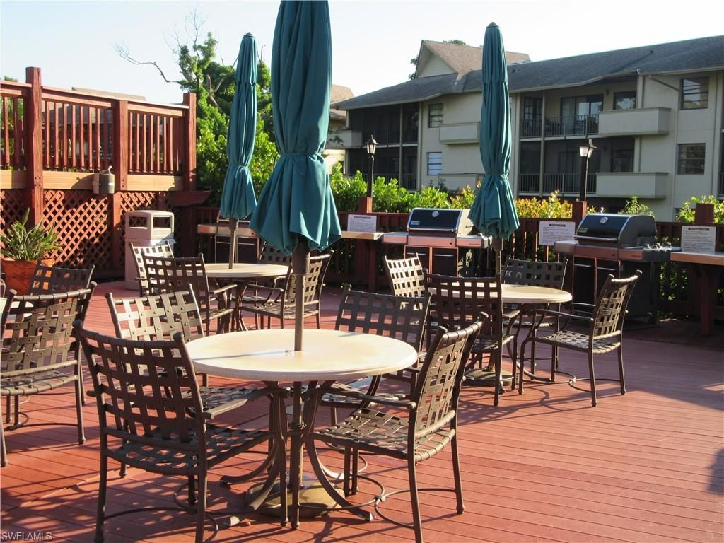 600 Neapolitan Way, Unit 211, Naples, FL 34103 Photo