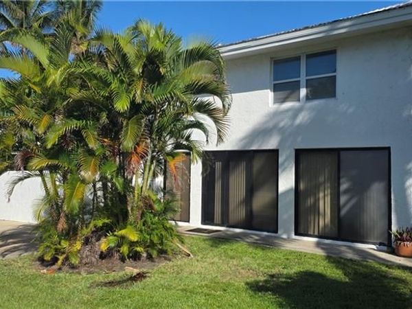 5267 NE Shore Village Terrace, Stuart, FL 34996