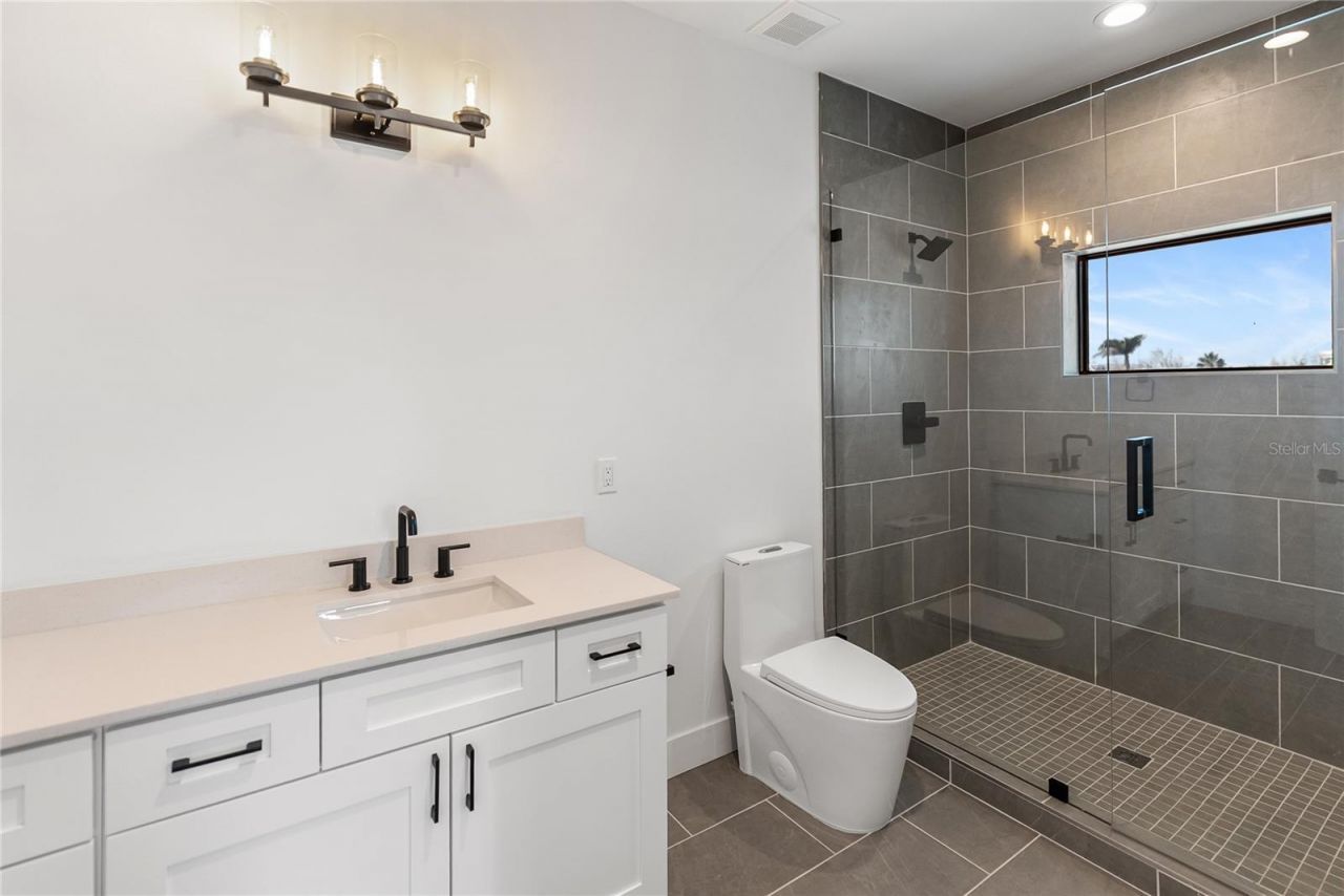 530 De Narvaez Drive, Longboat Key, FL 34228 Photo