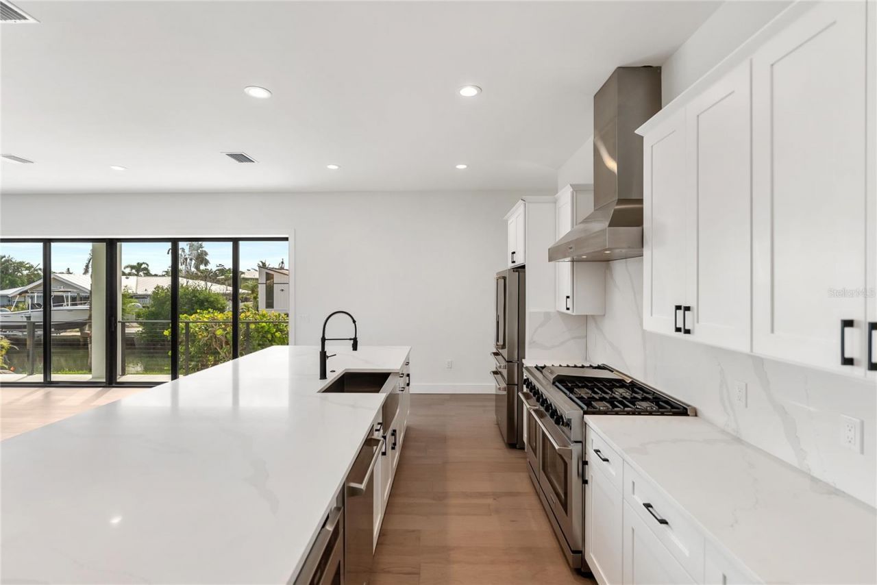 530 De Narvaez Drive, Longboat Key, FL 34228 Photo