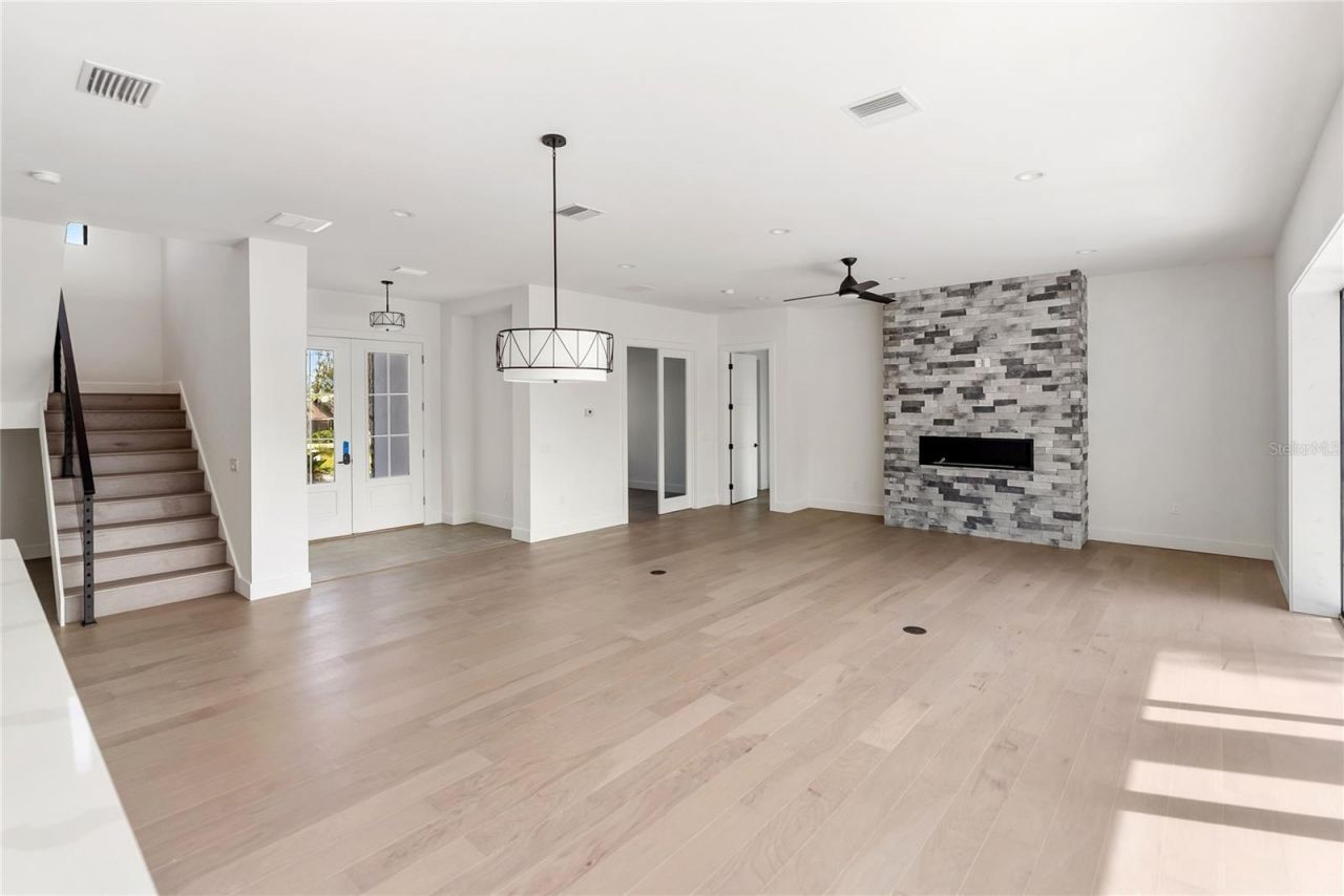 530 De Narvaez Drive, Longboat Key, FL 34228 Photo