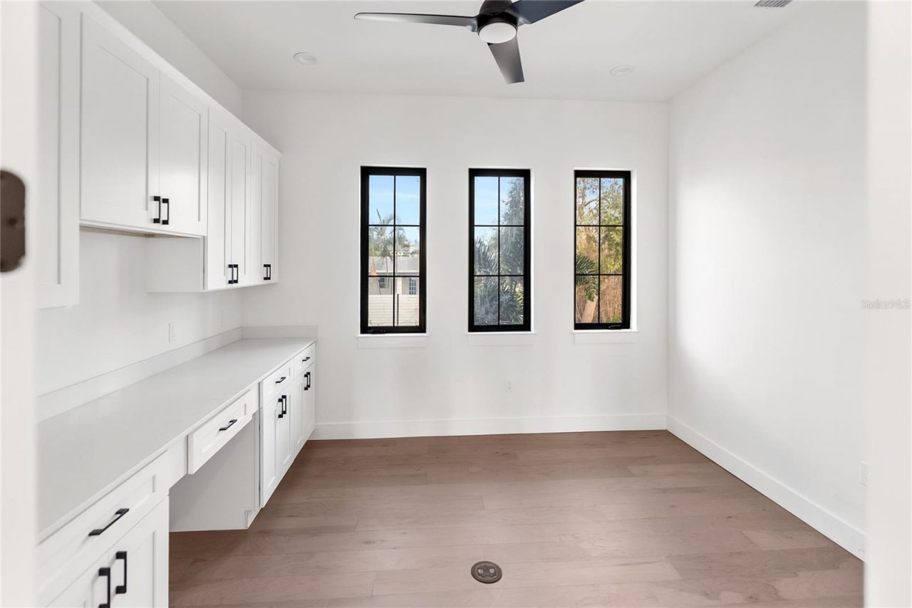 530 De Narvaez Drive, Longboat Key, FL 34228 Photo