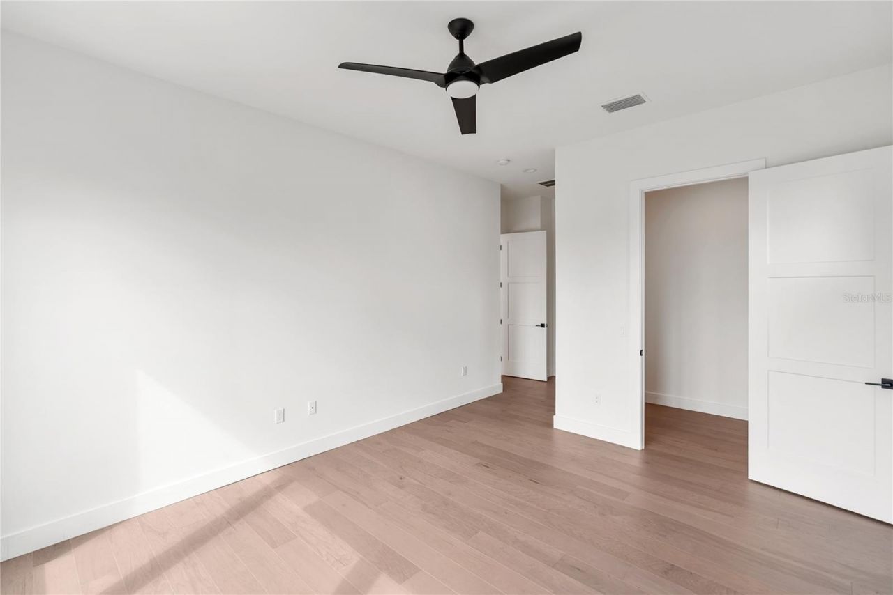 530 De Narvaez Drive, Longboat Key, FL 34228 Photo