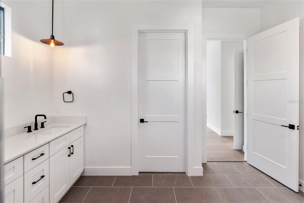 530 De Narvaez Drive, Longboat Key, FL 34228 Photo