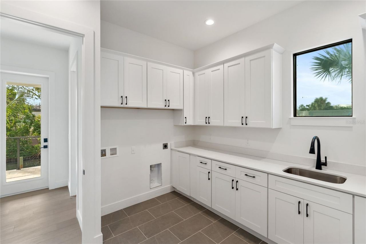 530 De Narvaez Drive, Longboat Key, FL 34228 Photo