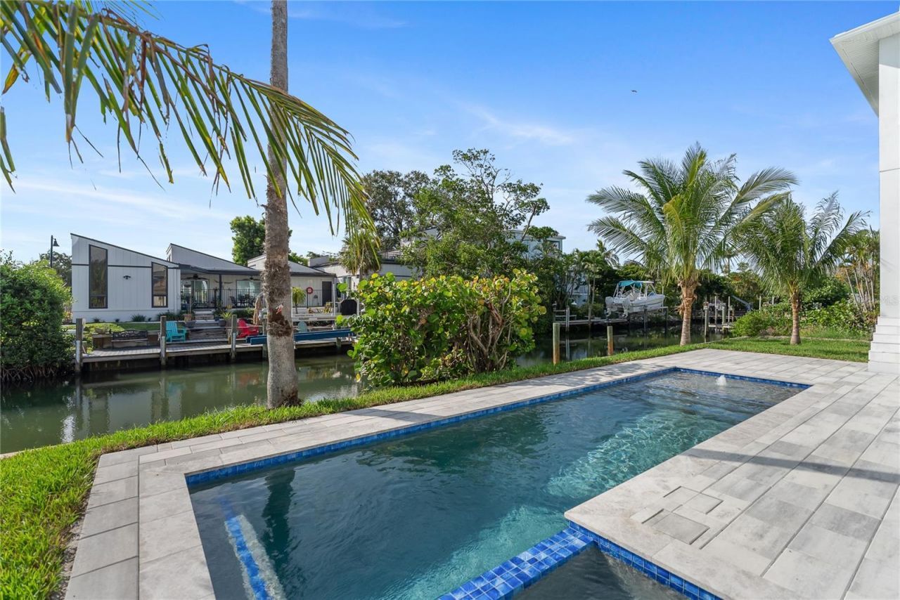 530 De Narvaez Drive, Longboat Key, FL 34228 Photo