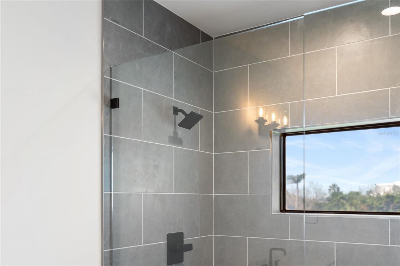 530 De Narvaez Drive, Longboat Key, FL 34228 Photo