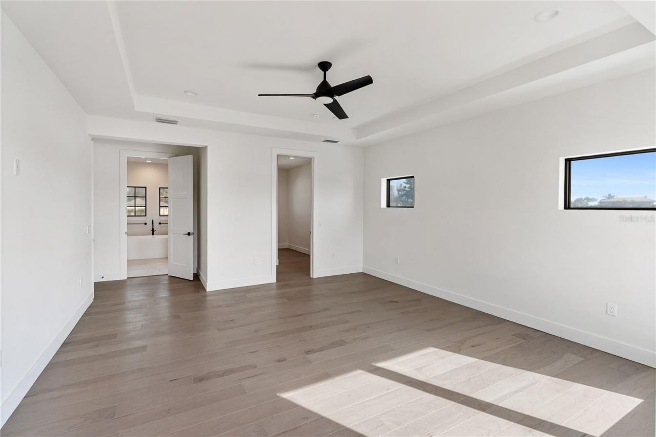 530 De Narvaez Drive, Longboat Key, FL 34228 Photo