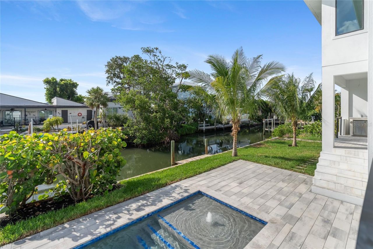 530 De Narvaez Drive, Longboat Key, FL 34228 Photo