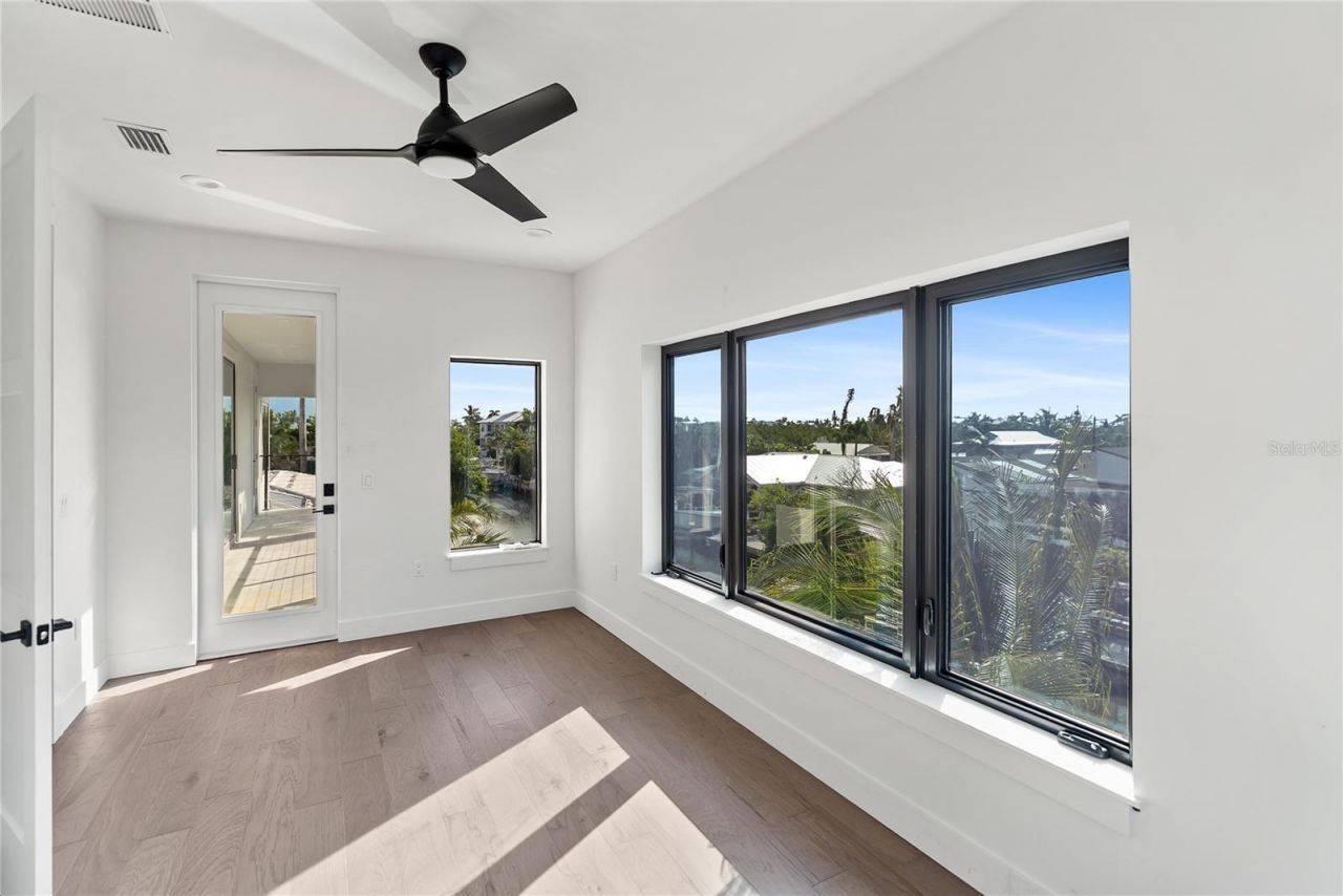 530 De Narvaez Drive, Longboat Key, FL 34228 Photo