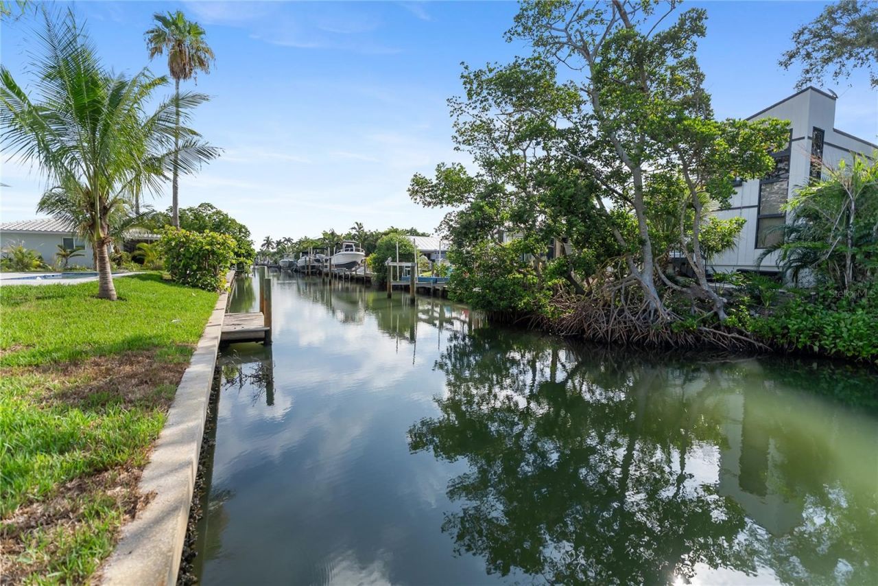 530 De Narvaez Drive, Longboat Key, FL 34228 Photo